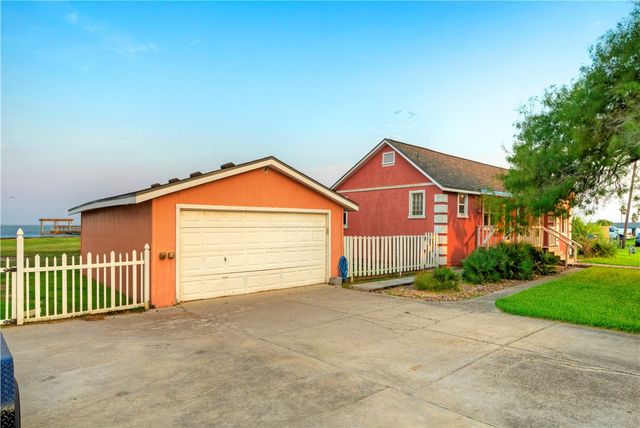 3615 Shore Dr, Corpus Christi, TX 78418