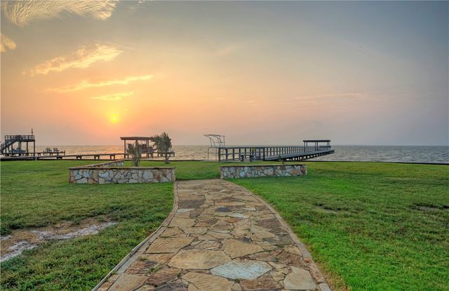 3615 Shore Dr, Corpus Christi, TX 78418