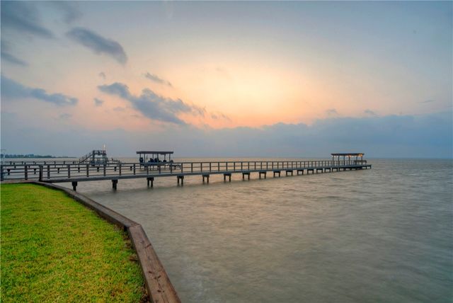 3615 Shore Dr, Corpus Christi, TX 78418