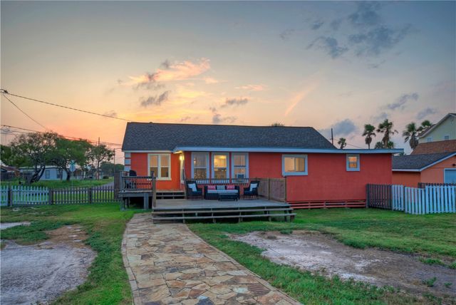 3615 Shore Dr, Corpus Christi, TX 78418