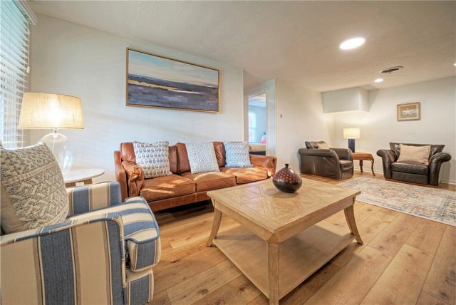 3615 Shore Dr, Corpus Christi, TX 78418