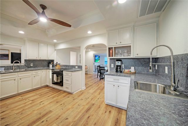 3615 Shore Dr, Corpus Christi, TX 78418