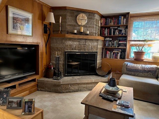 14 Rip Van Winkle Circle Circle, Warwick, RI 02886