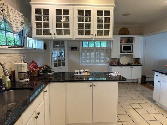 14 Rip Van Winkle Circle Circle, Warwick, RI 02886