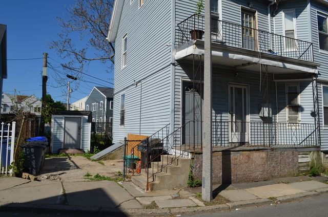 2-4 Howard Pl, Boston, MA 02125