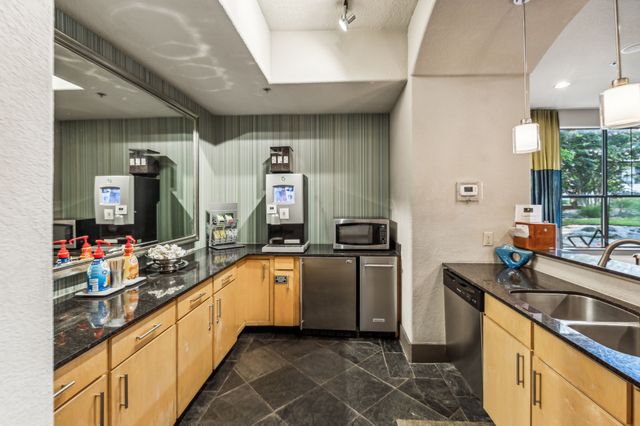 2600 Hillsboro Pike Apt 409, Nashville, TN 37212