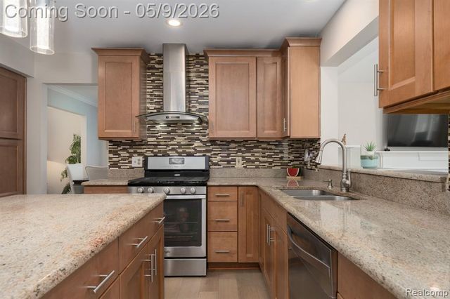 3862 Stone Haven Drive, Troy, MI 48084