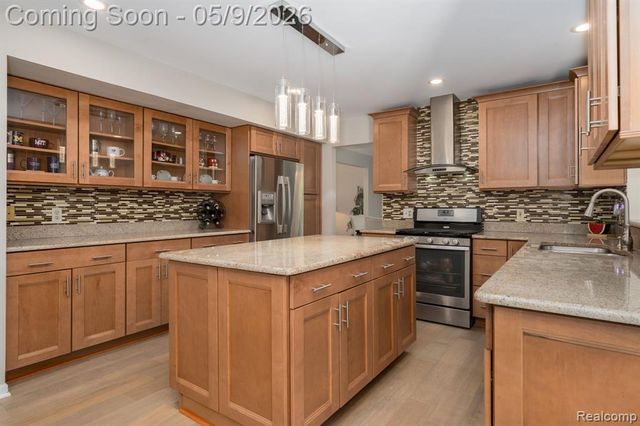 3862 Stone Haven Drive, Troy, MI 48084