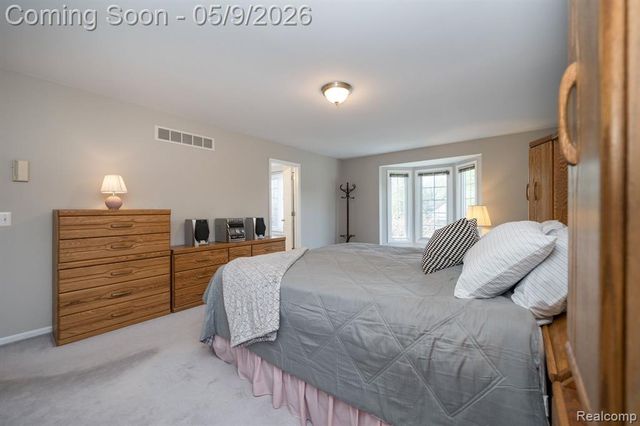3862 Stone Haven Drive, Troy, MI 48084