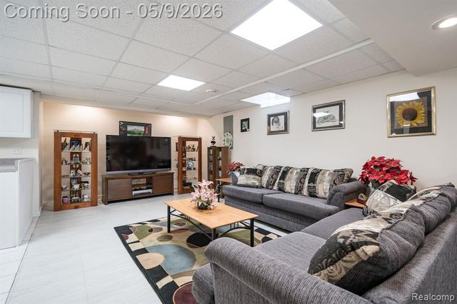 3862 Stone Haven Drive, Troy, MI 48084