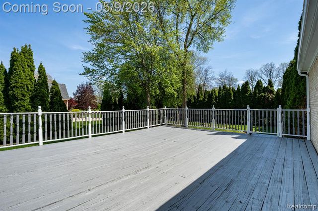 3862 Stone Haven Drive, Troy, MI 48084