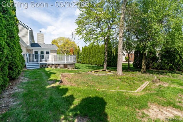 3862 Stone Haven Drive, Troy, MI 48084