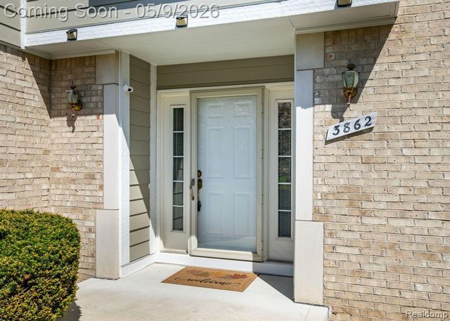3862 Stone Haven Drive, Troy, MI 48084