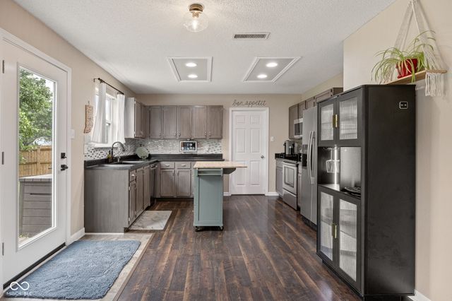 19135 Calico Aster Drive, Noblesville, IN 46062