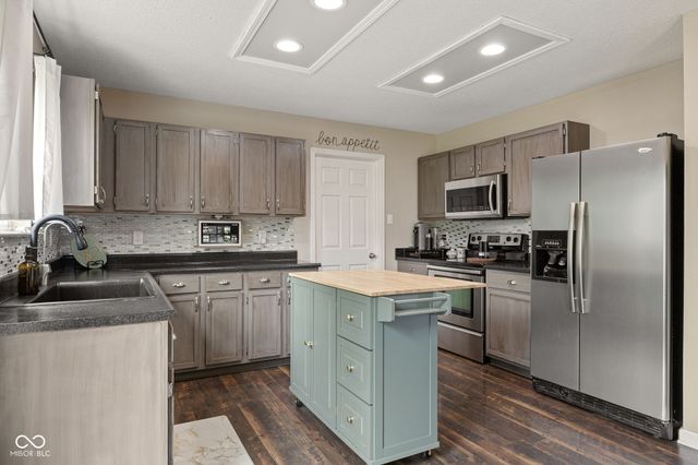 19135 Calico Aster Drive, Noblesville, IN 46062