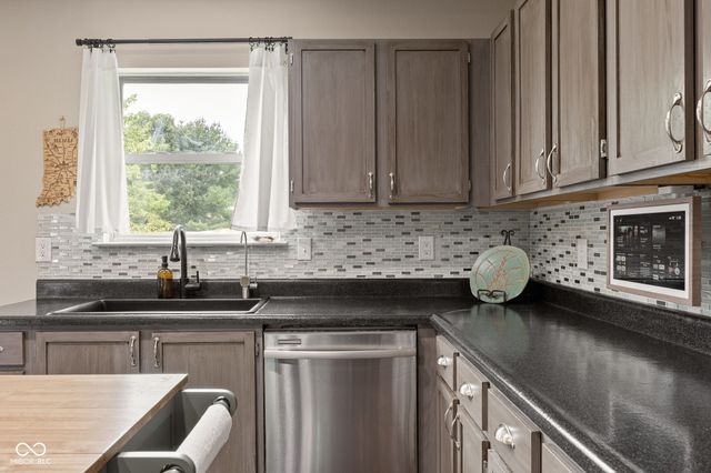 19135 Calico Aster Drive, Noblesville, IN 46062