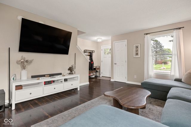 19135 Calico Aster Drive, Noblesville, IN 46062