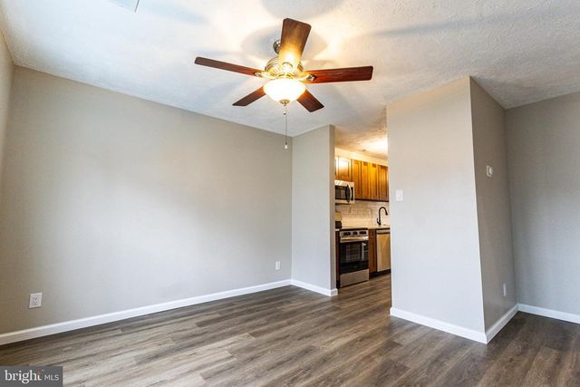 21 PARK SIDE DR, Sicklerville, NJ 08081