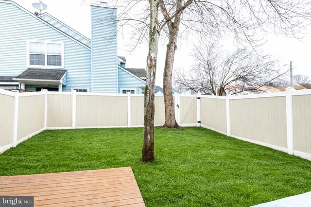 21 PARK SIDE DR, Sicklerville, NJ 08081