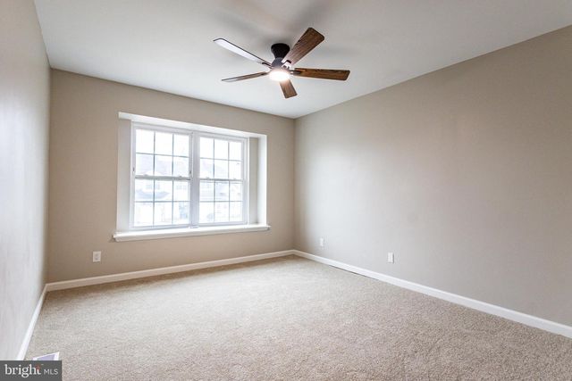 21 PARK SIDE DR, Sicklerville, NJ 08081