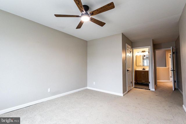 21 PARK SIDE DR, Sicklerville, NJ 08081