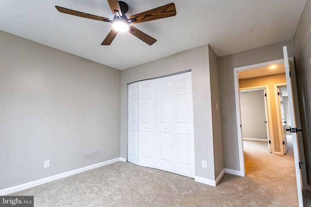 21 PARK SIDE DR, Sicklerville, NJ 08081