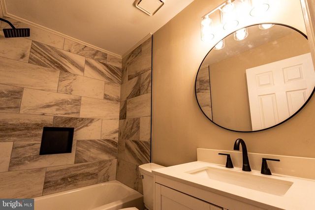 21 PARK SIDE DR, Sicklerville, NJ 08081