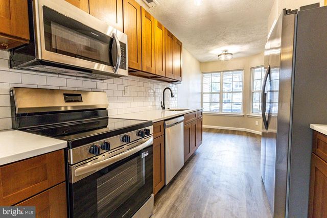 21 PARK SIDE DR, Sicklerville, NJ 08081