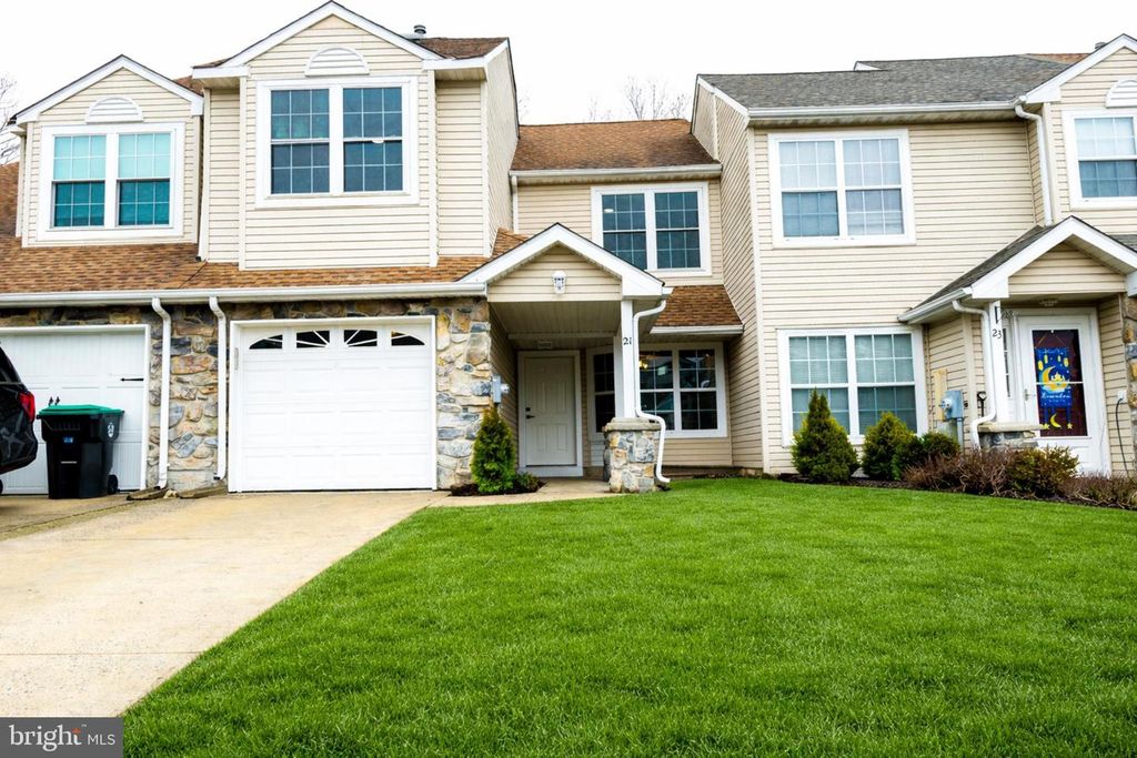 21 PARK SIDE DR, Sicklerville, NJ 08081