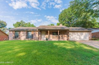 107 Spanish Moss Drive, Clinton, MS 39056