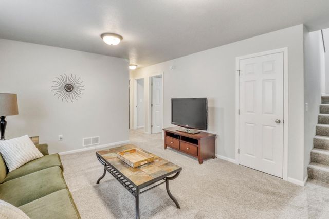 3646 Chinook Drive S, Fargo, ND 58104