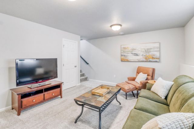 3646 Chinook Drive S, Fargo, ND 58104