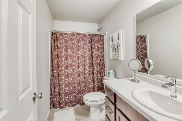 3646 Chinook Drive S, Fargo, ND 58104