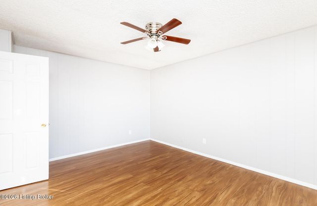 715 Drummond Way, Fairdale, KY 40118