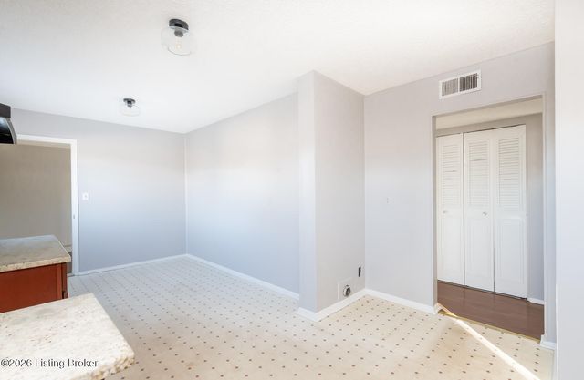 715 Drummond Way, Fairdale, KY 40118