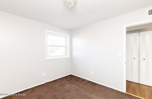 715 Drummond Way, Fairdale, KY 40118