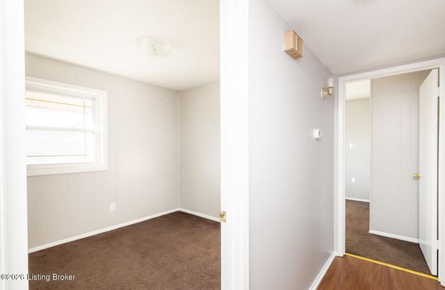 715 Drummond Way, Fairdale, KY 40118