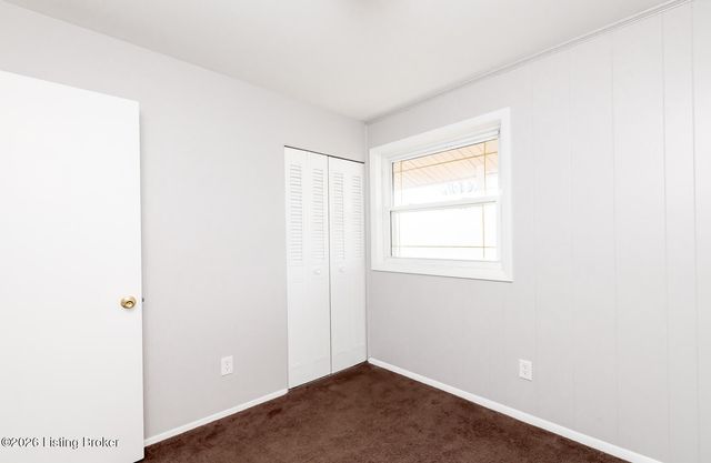 715 Drummond Way, Fairdale, KY 40118