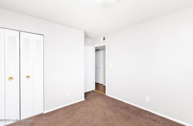 715 Drummond Way, Fairdale, KY 40118