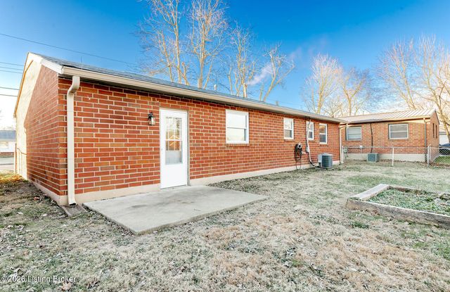 715 Drummond Way, Fairdale, KY 40118