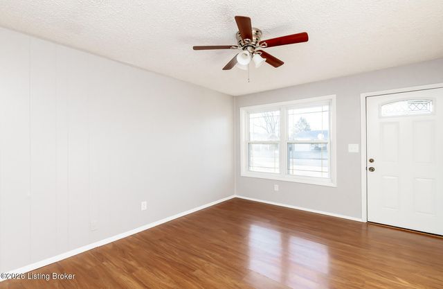 715 Drummond Way, Fairdale, KY 40118