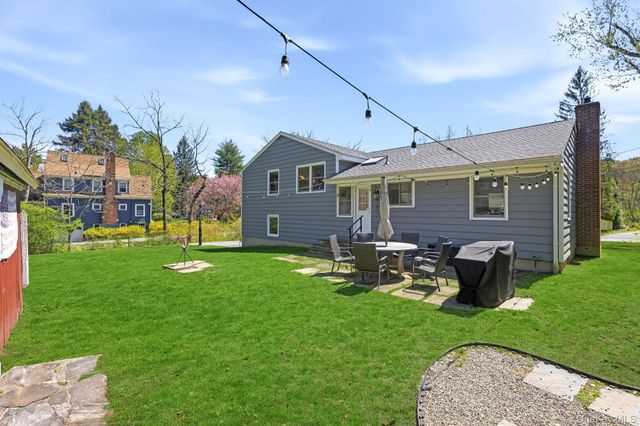 17 Cottage Place, Katonah, NY 10536