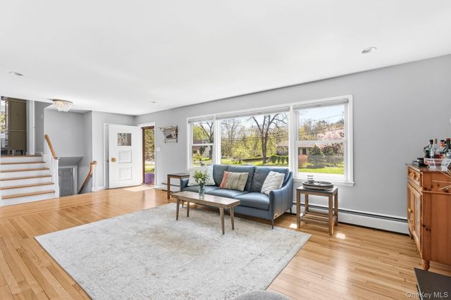 17 Cottage Place, Katonah, NY 10536