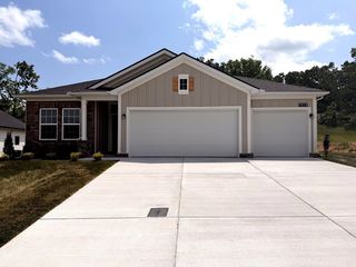 28 Fairlawn Dr, Fairview, TN 37062