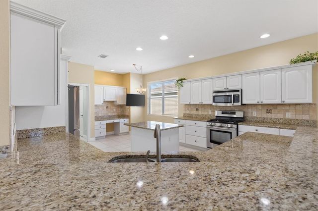 1025 WINNSBORO DRIVE, The Villages, FL 32162
