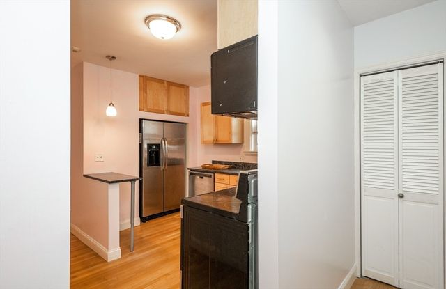 32 Almont St 32-1, Medford, MA 02155