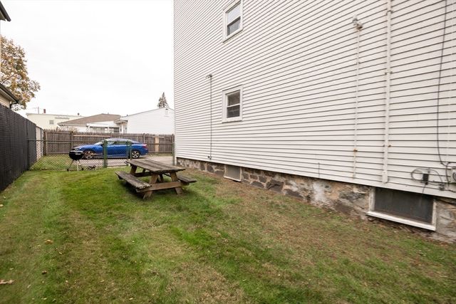 32 Almont St 32-1, Medford, MA 02155