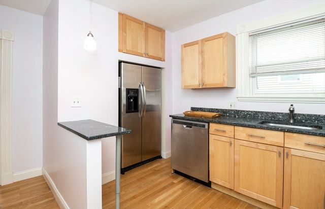 32 Almont St 32-1, Medford, MA 02155
