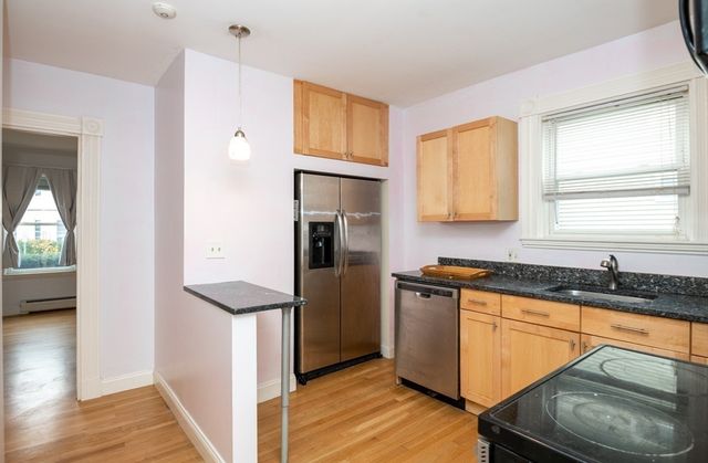 32 Almont St 32-1, Medford, MA 02155