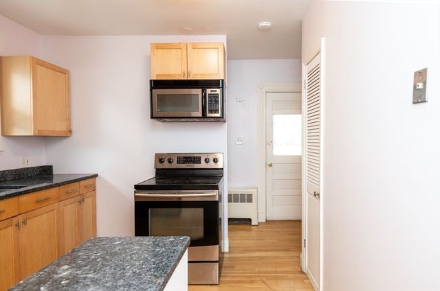 32 Almont St 32-1, Medford, MA 02155